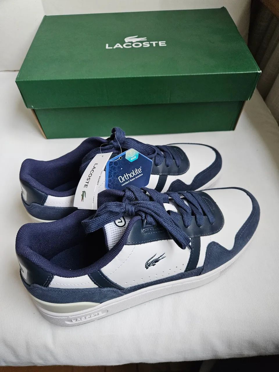Lui出品 tênis lacoste t-clip azul marinho e branco (no 40)-novo - Calçados