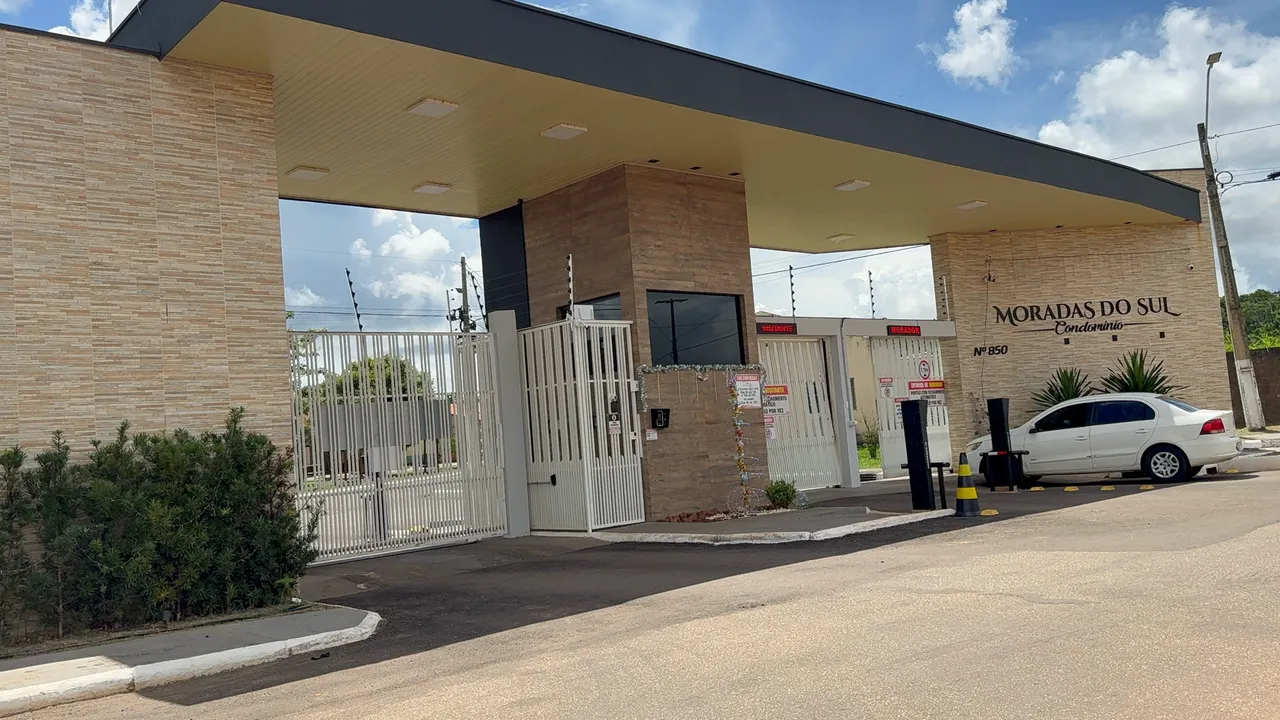 Casa em condomínio