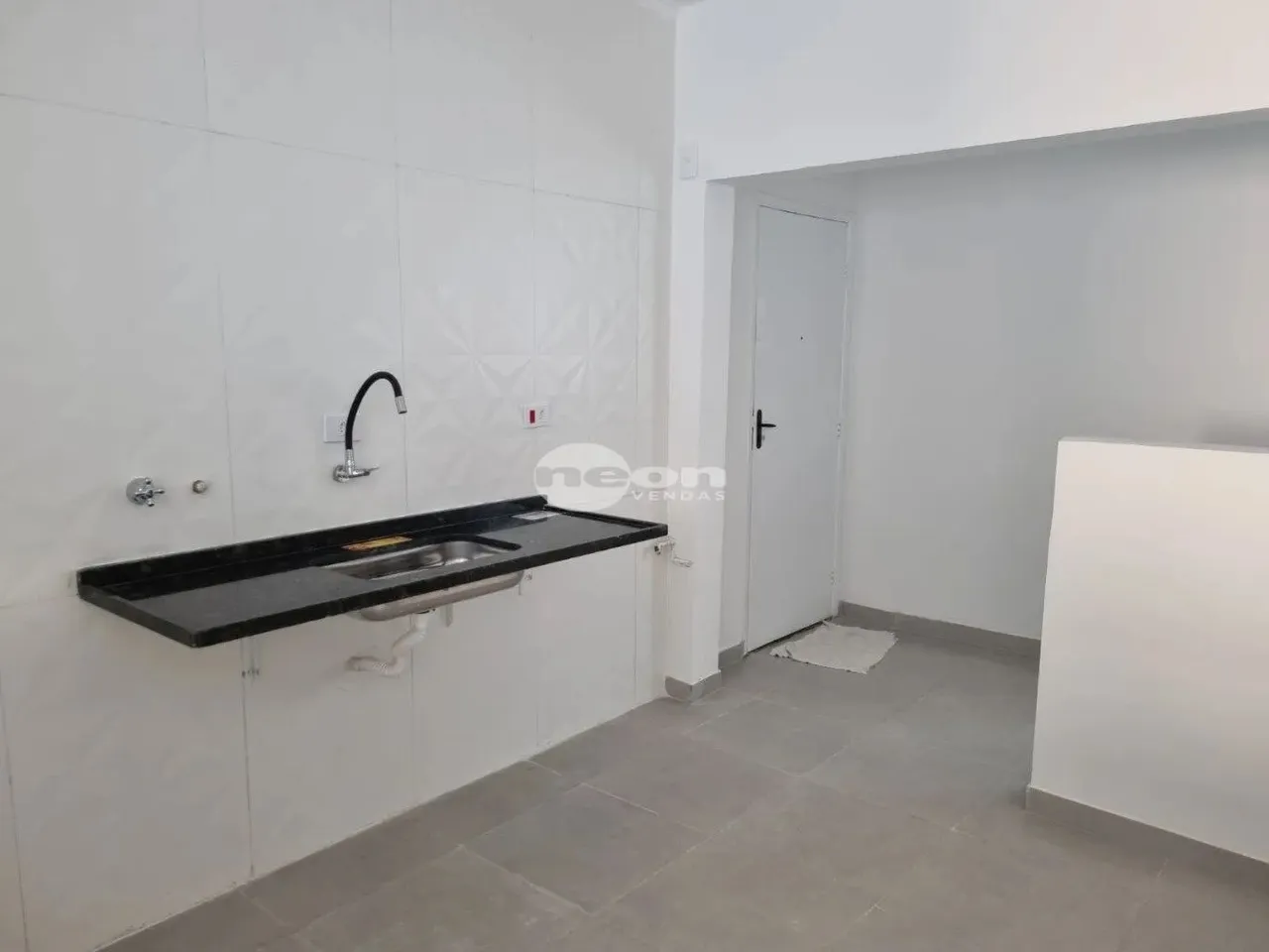 Apartamento à venda no bairro Chácara Inglesa com 3 quartos e 83 m² de área útil