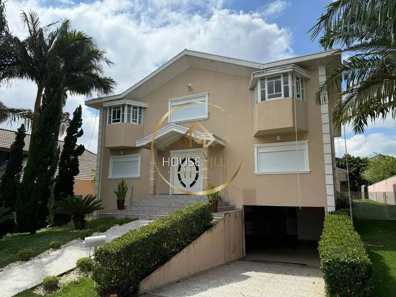 Casa Sobrado 5 dormitórios (3 suítes), 7 vagas, Mirante do Vale, Jacareí.