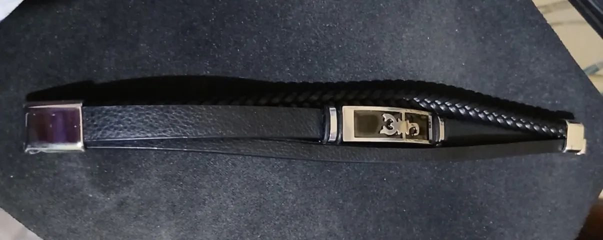 Pulseira couro escorpião trançado preta nova - Foto 2