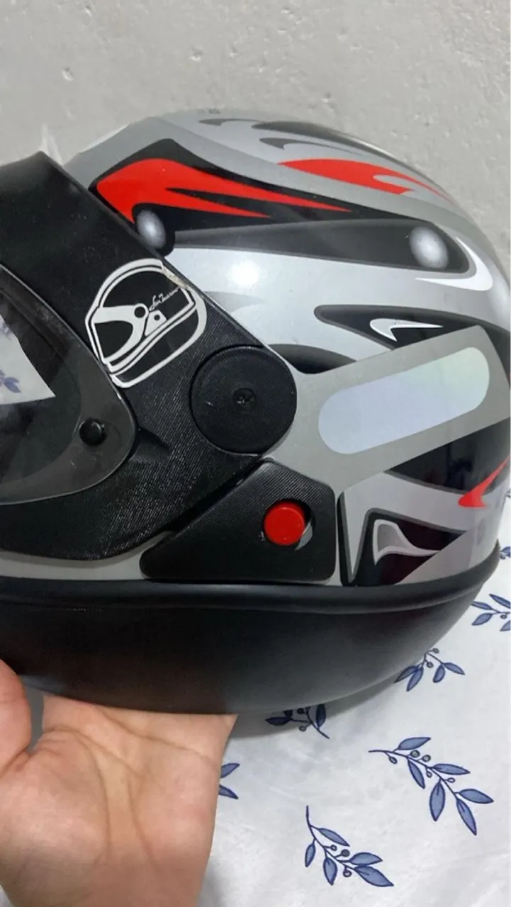 Capacete