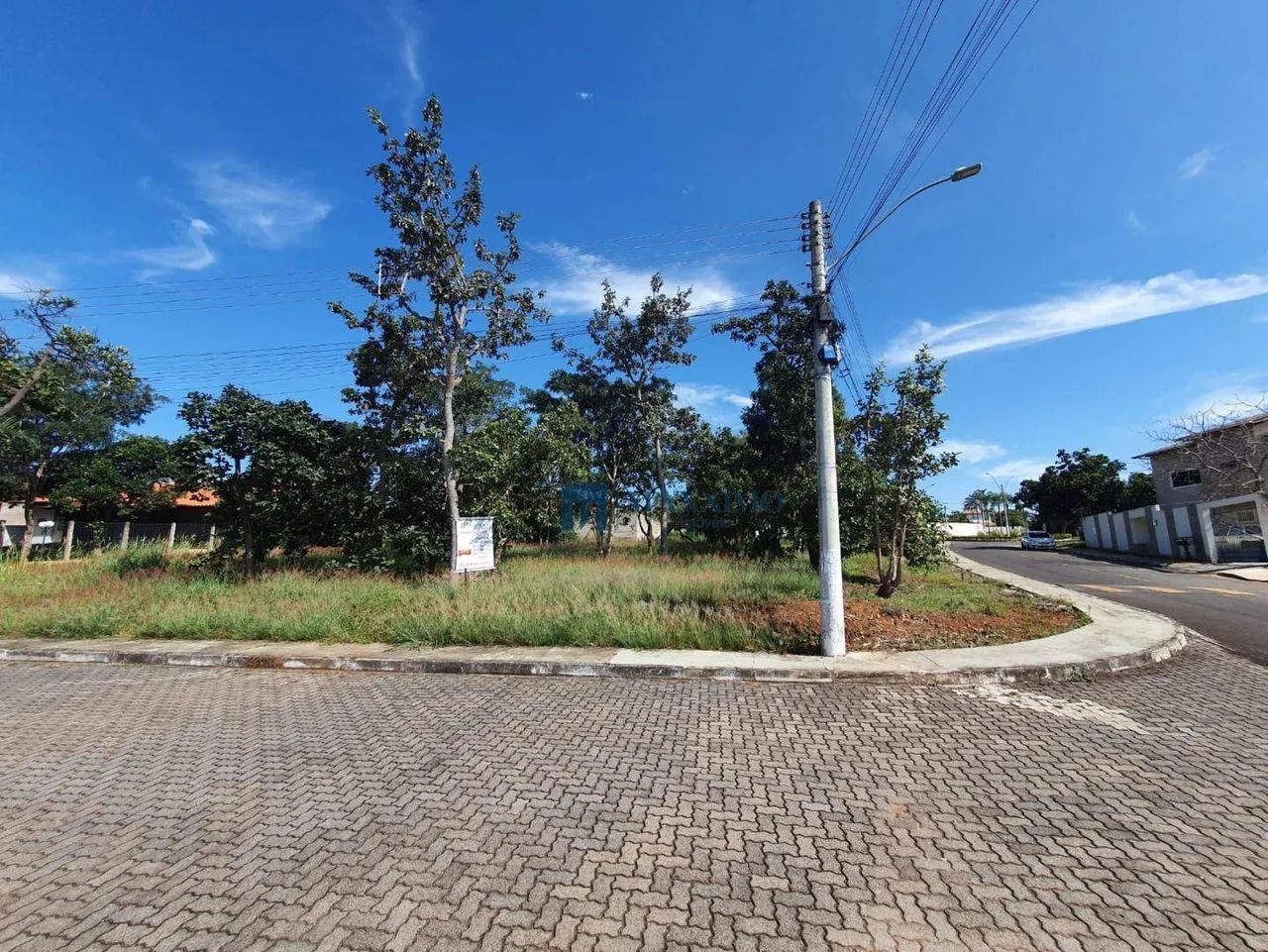 Terreno Condomínio Parque do Mirante Regularizado venda, com 1049 m² aceita financiamento