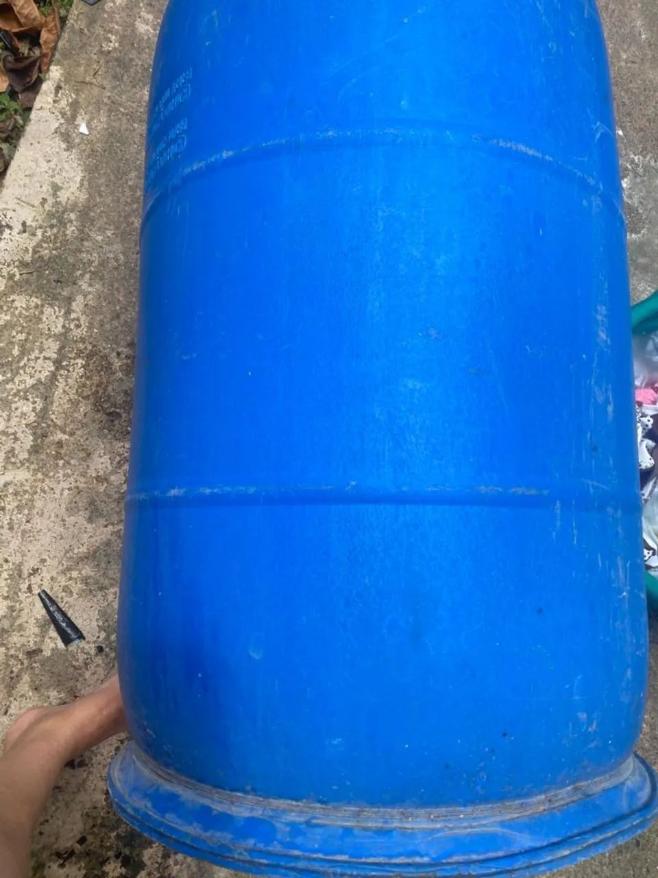 Vendo tambor azul 200 litros - Foto 3