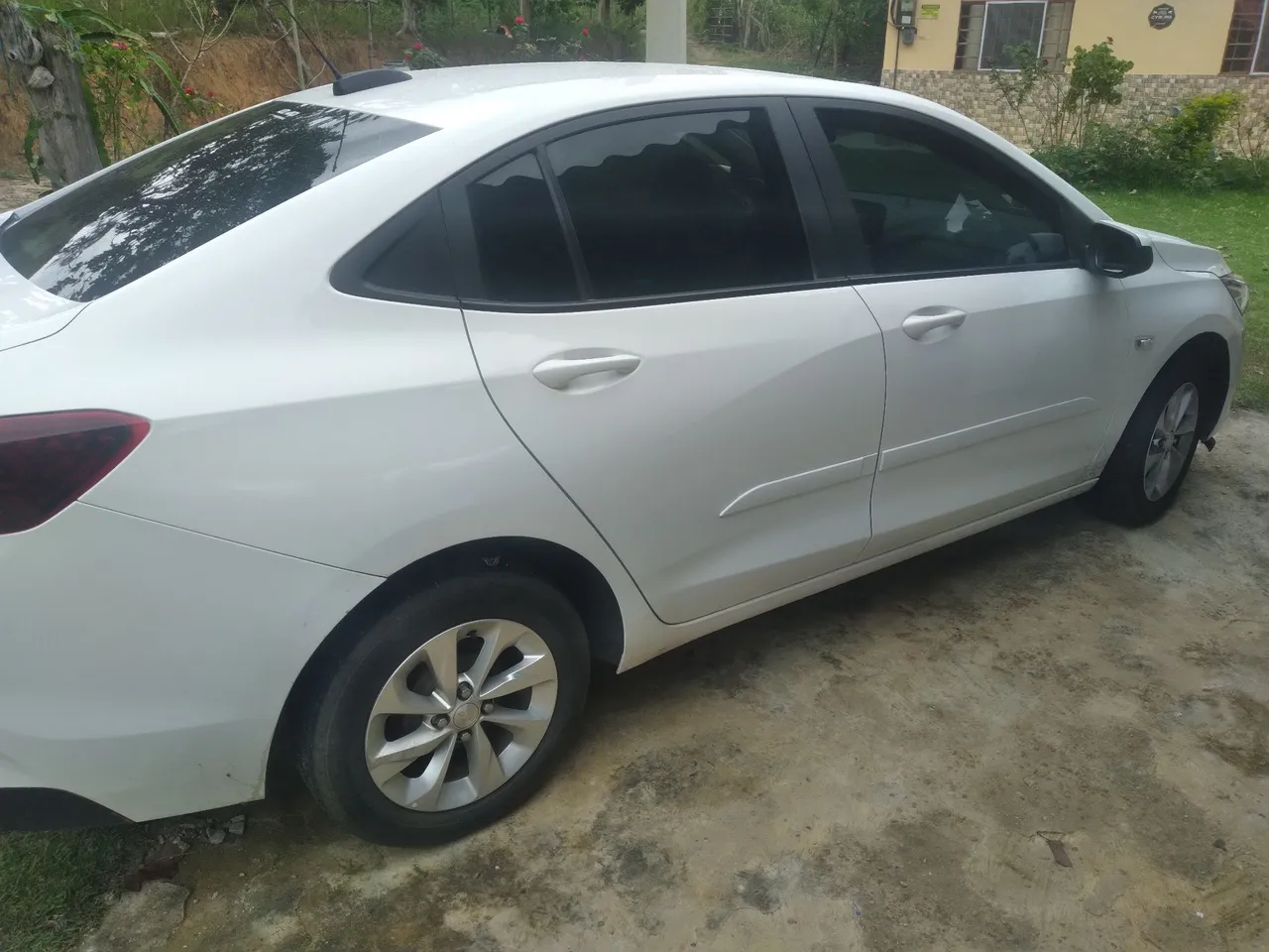 Onix sedan