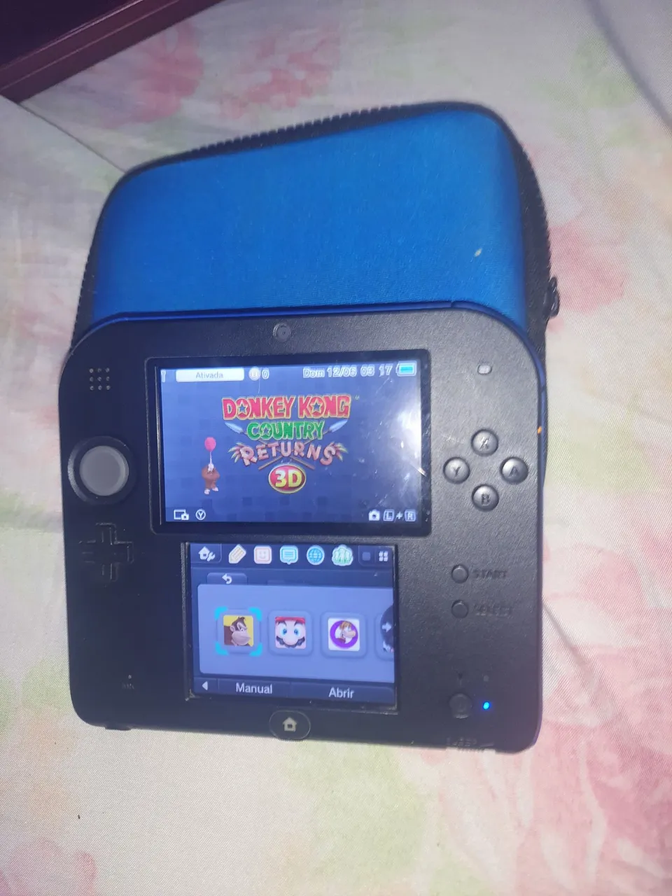 Nintendo 2DS com cartão desbloqueado com cartão 64 gigas
