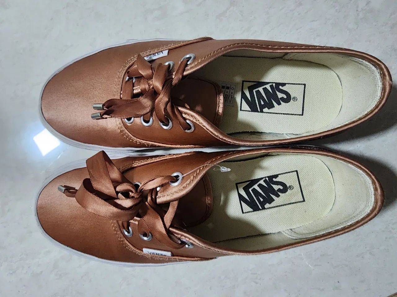 Tênis Vans metalizado - Foto 5