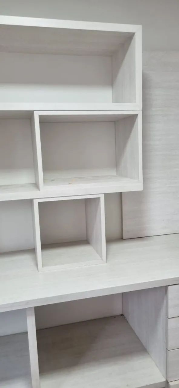 Armário de Madeira MDF Branco com Gavetas e nichos - Foto 2