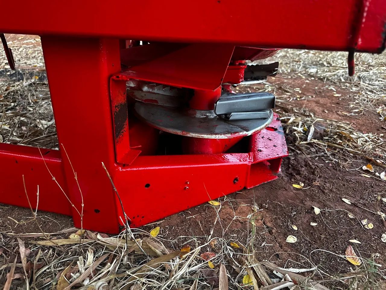 Espalhadeira Jumil 1.200kg - Foto 4