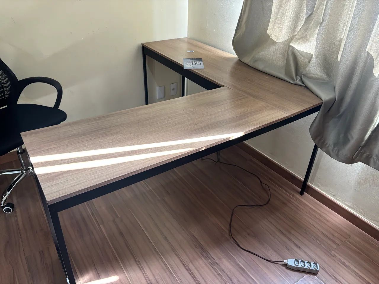 L-Shaped Desk63824091783937122