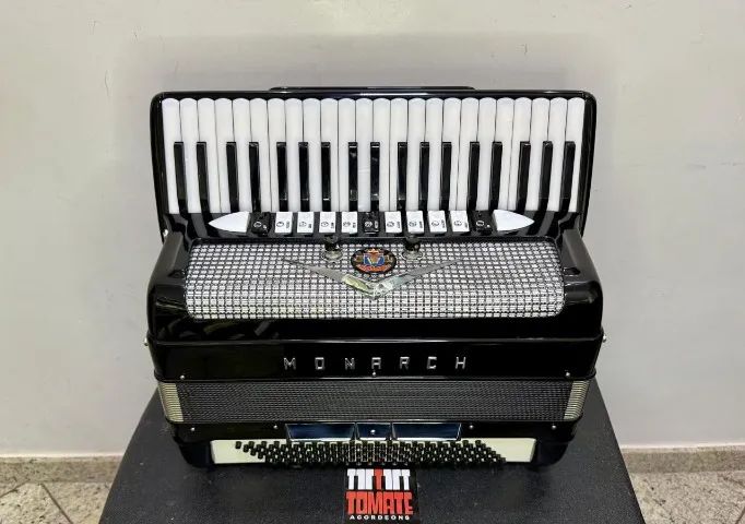 Acordeon italiano Monarch