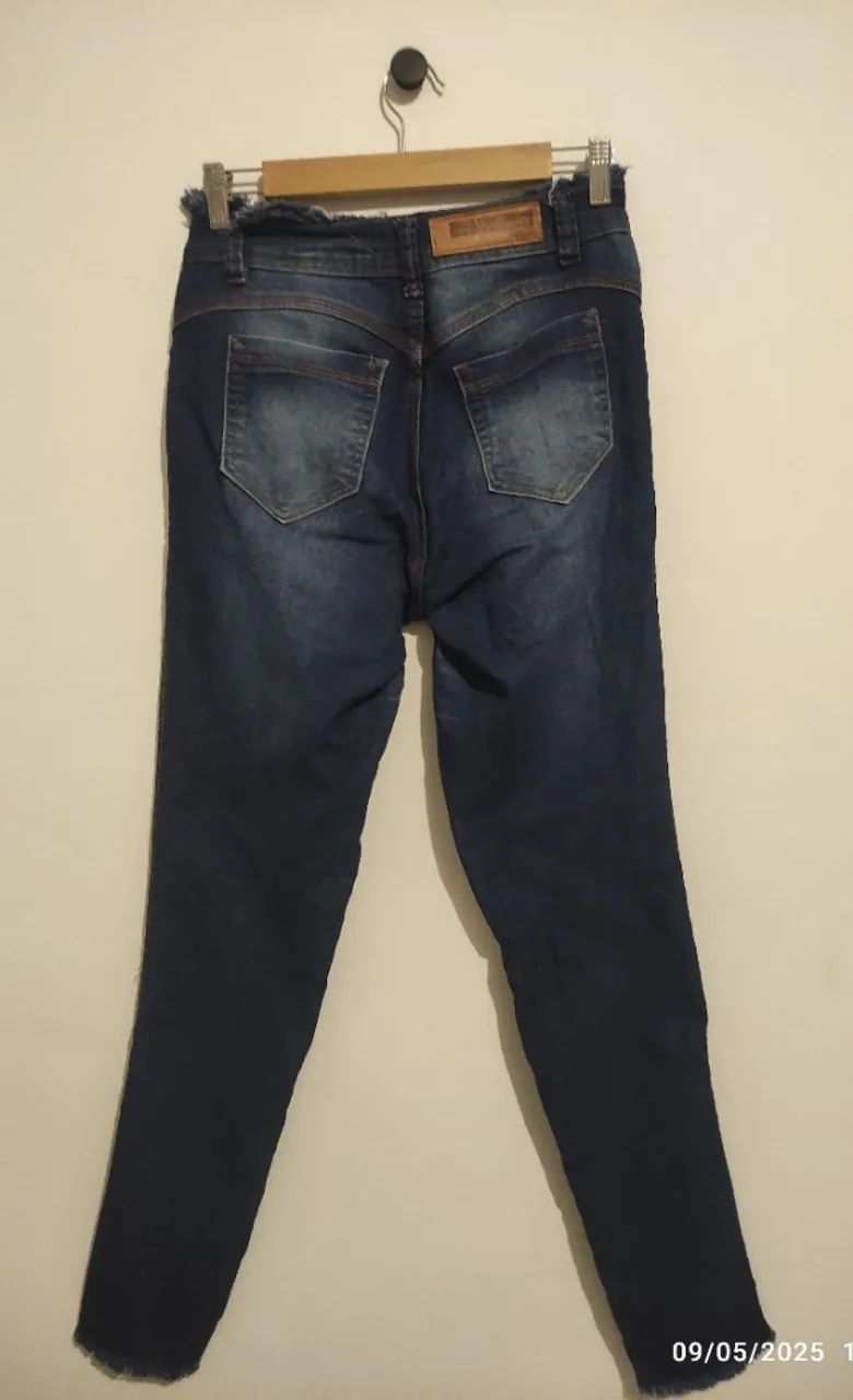 Calça jeans azul escuro - Foto 2