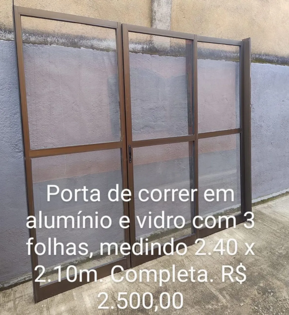 Porta de correr em alumínio e vidro 3 folhas - 2,40x2,10m