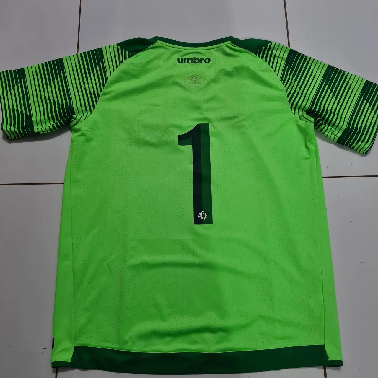 Camisa Chapecoense Umbro de Goleiro Verde - Foto 2