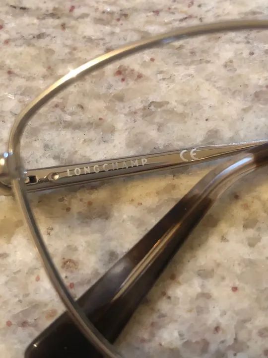 Armação sem lentes em perfeito estado  - Foto 2
