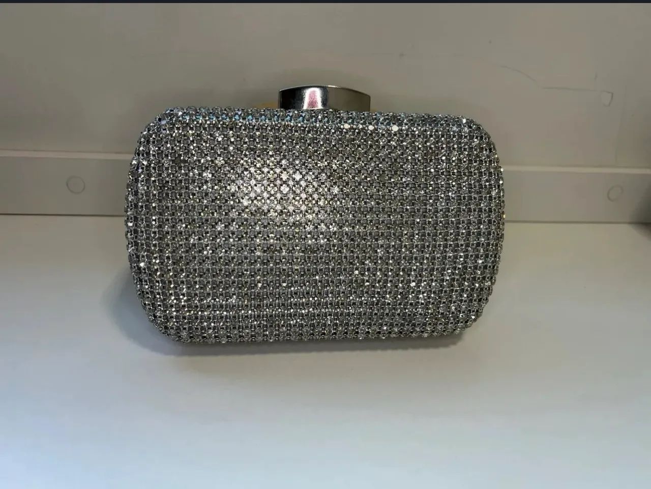 Bolsa de mão prata toda em strass - Foto 2