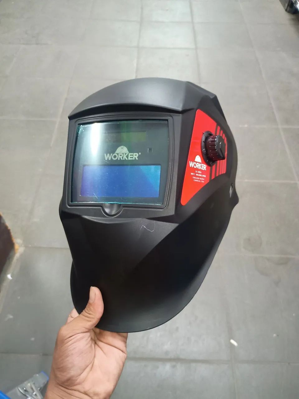 Máscara de Solda com Filtro de Autoescurecimento Worker - Foto 6