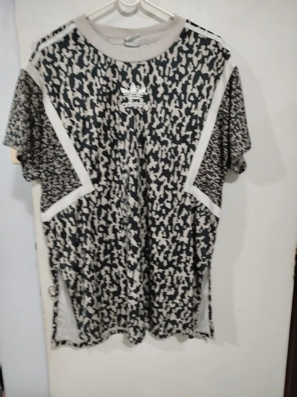 Camiseta Adidas Feminina