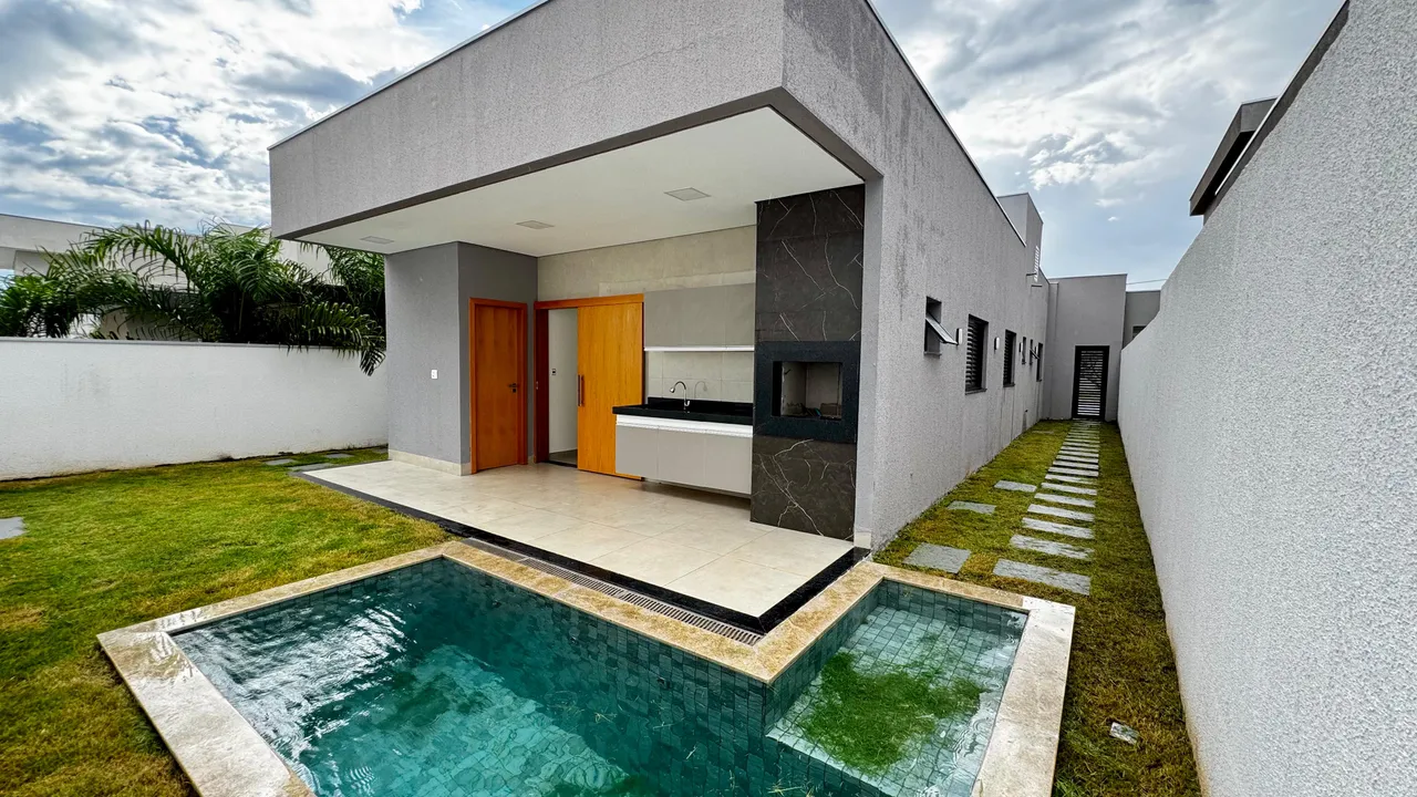 Casa térrea para locação com 3 suítes e armários planejados