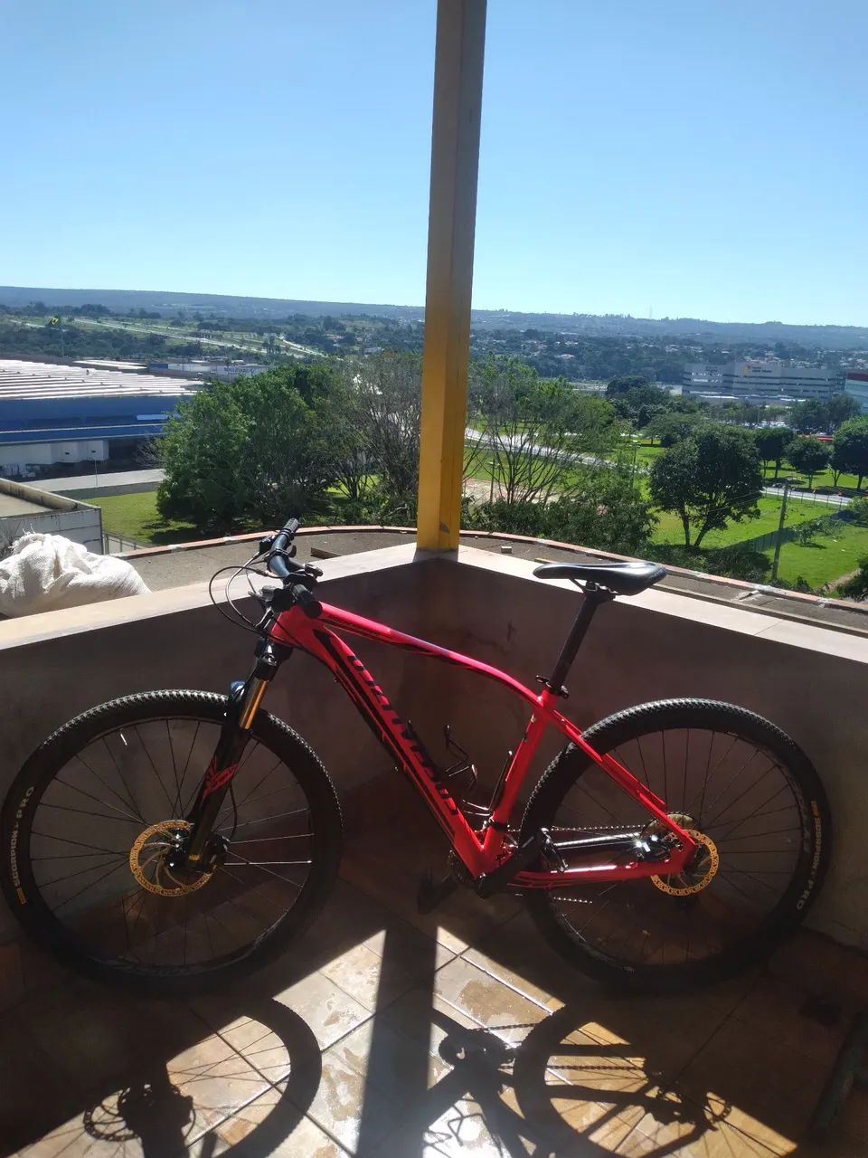 Bicicleta Rockhopper 29 tam 19