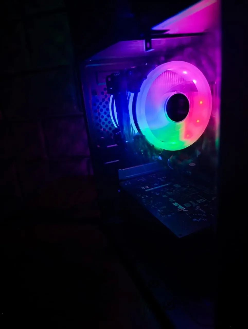 PC GAMER XEON RODANDO TUDO VENDO OU TROCO LEIA! - Foto 3