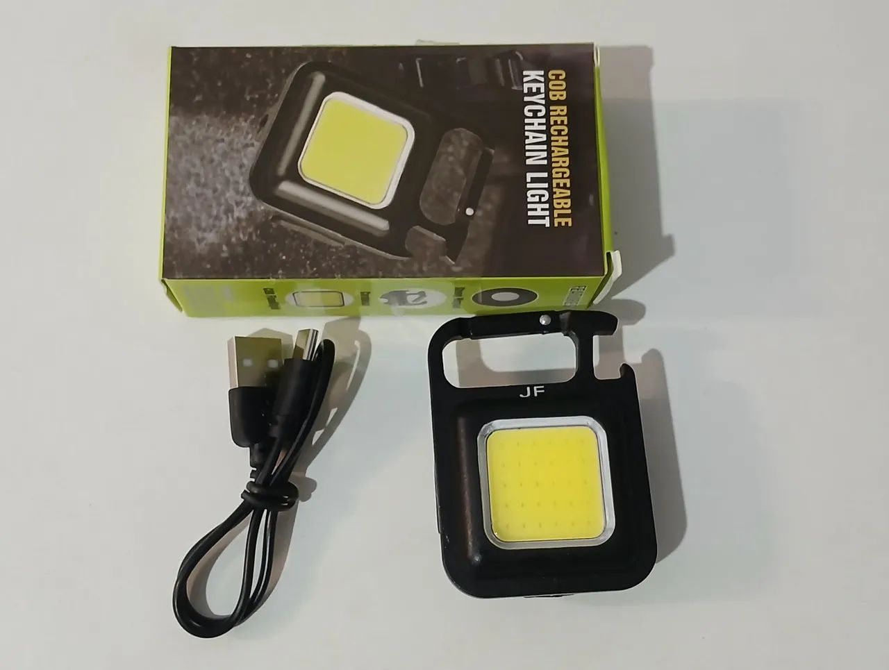 Mini Lanterna LED Recarregável - Chaveiro - Foto 2