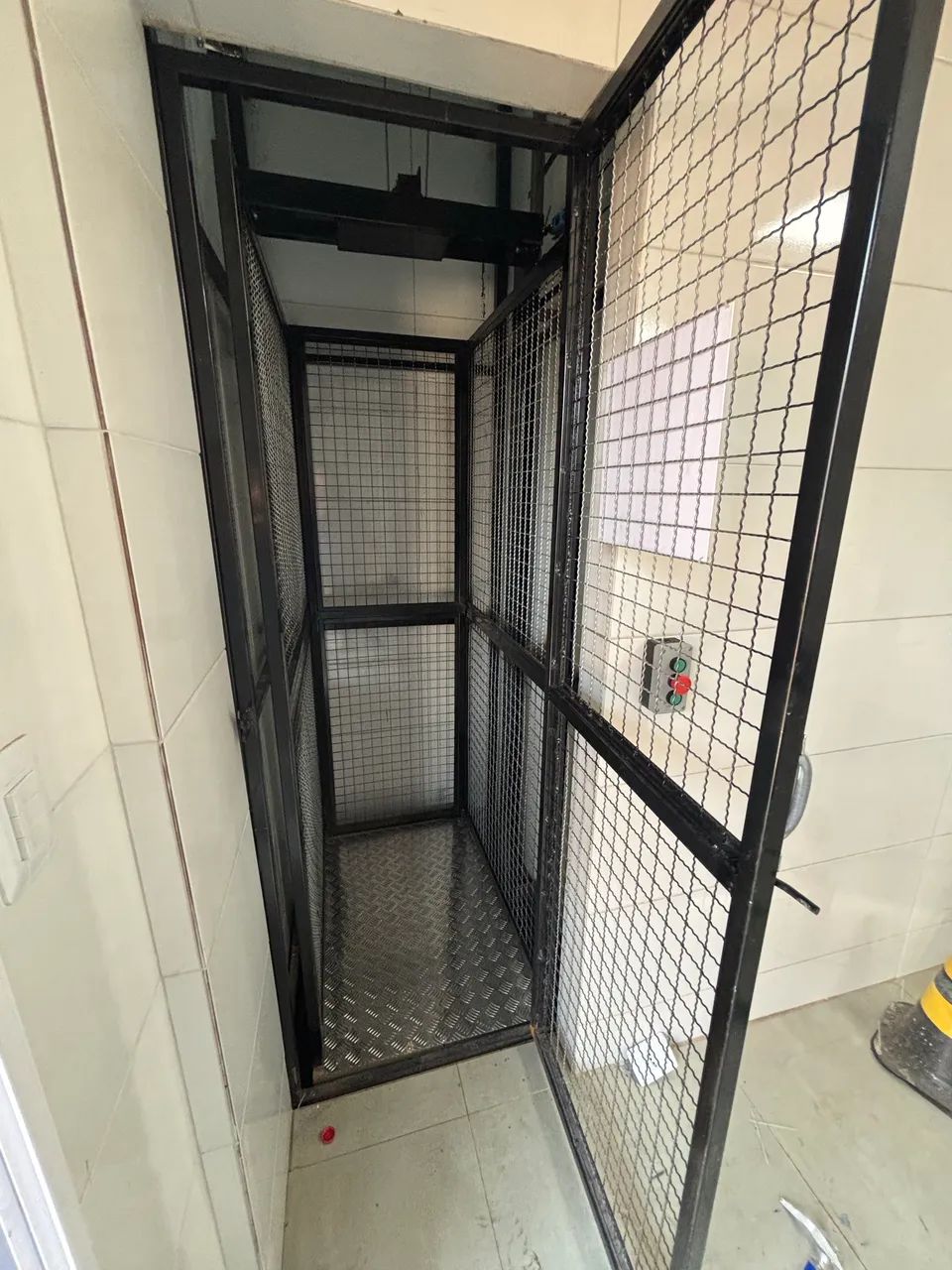 Elevador monta carga  - Foto 2