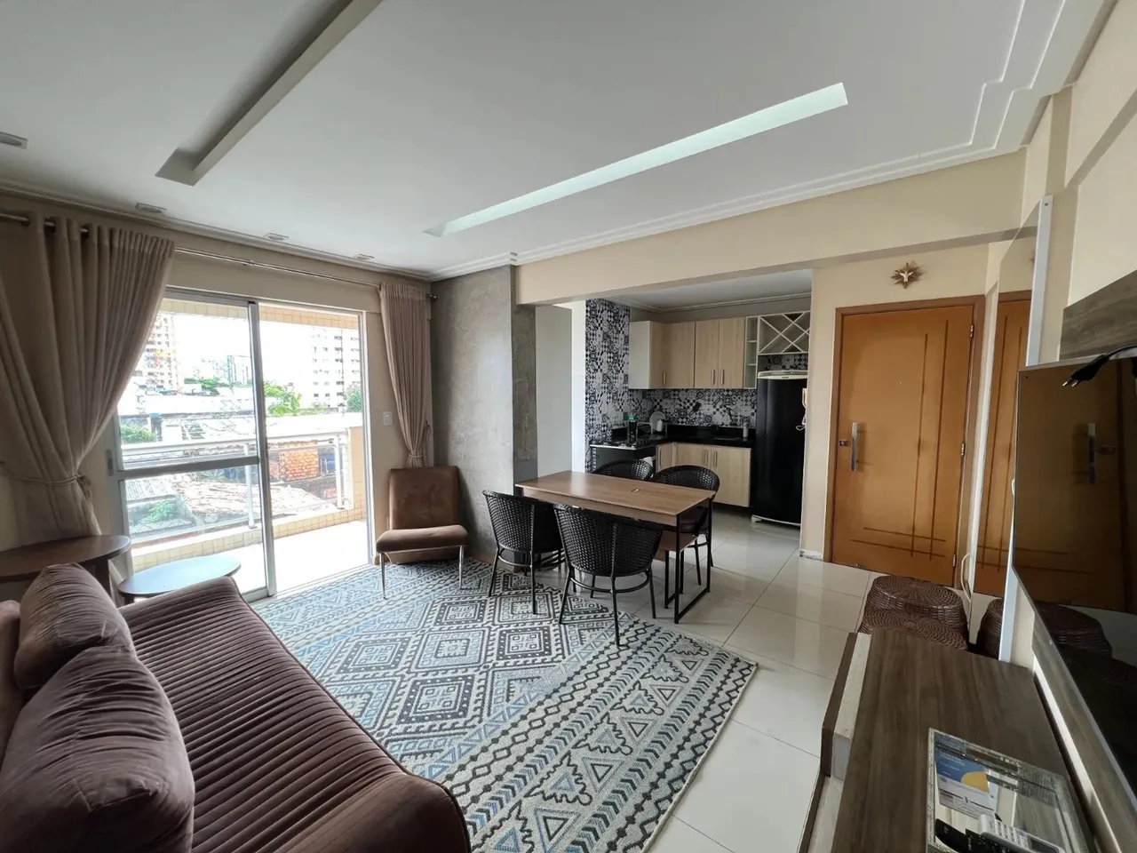 RC- VENDE-SE APT NO ED.MARANELLO