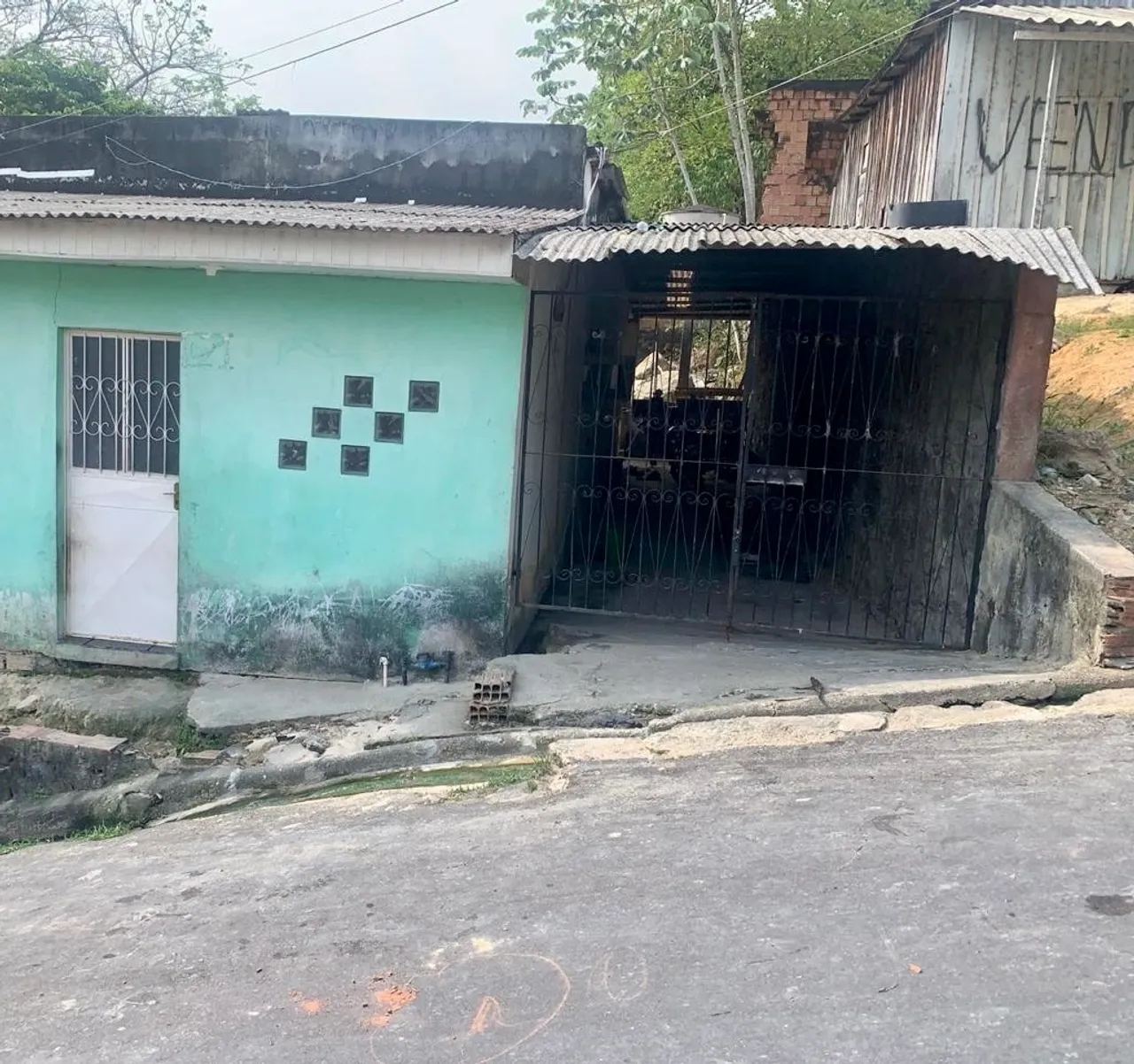 VENDO CASA NO JORGE TEIXEIRA
