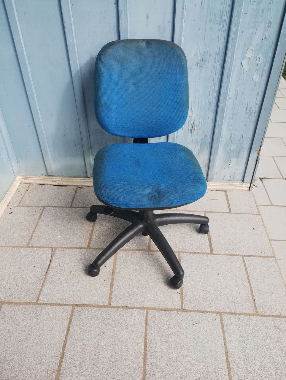 Cadeira de Escritório Azul com Rodinhas