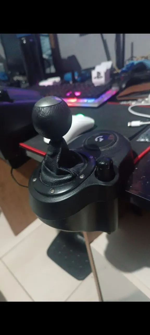 Volante G29 com câmbio