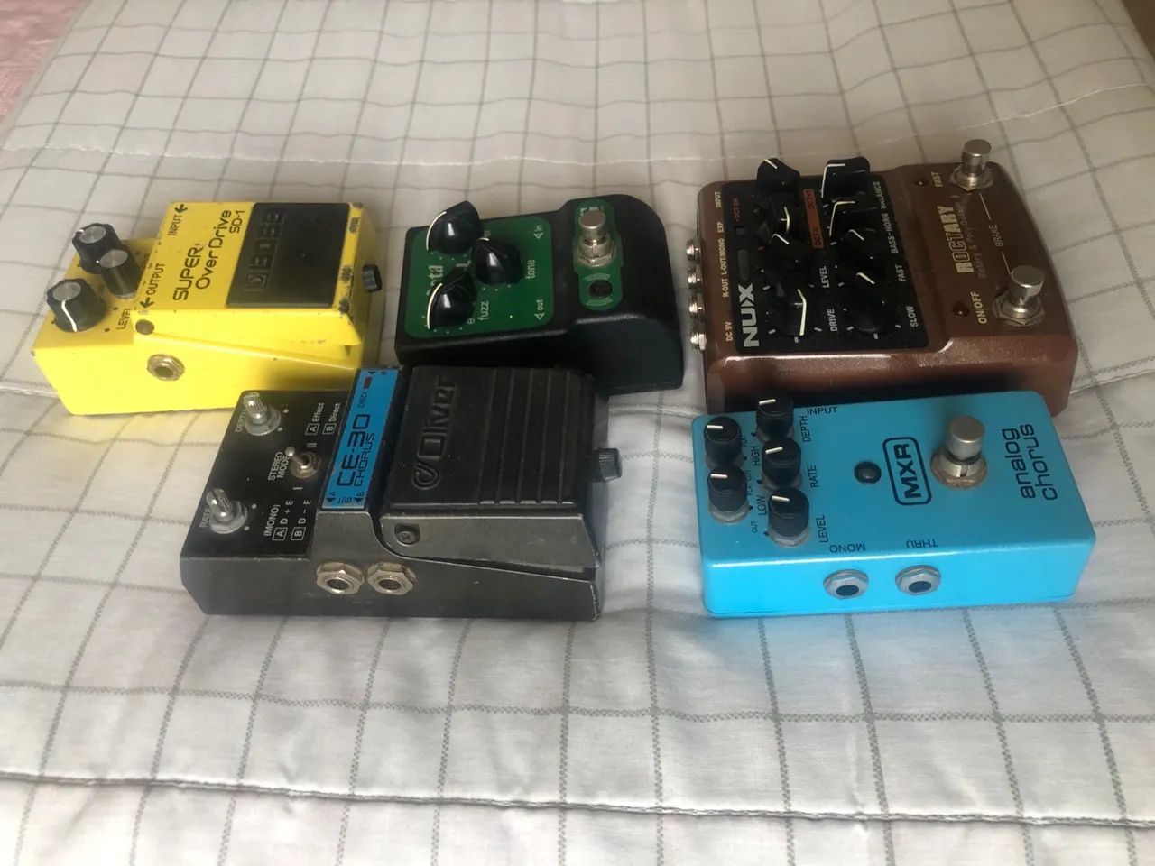  Feirinha de pedais MXR, BOSS, NIG, NUX, Universal Audio (UAD) Lion e Enigmatic - Foto 5