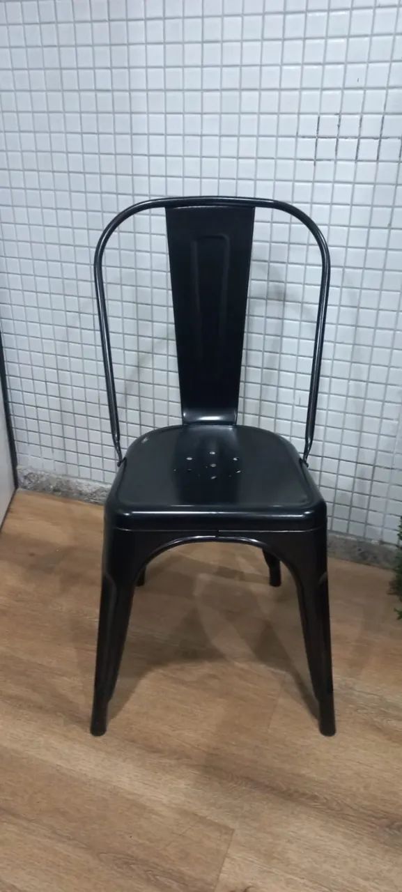 Cadeira Tolix Iron Industrial P/ Varanda/área Empilhável