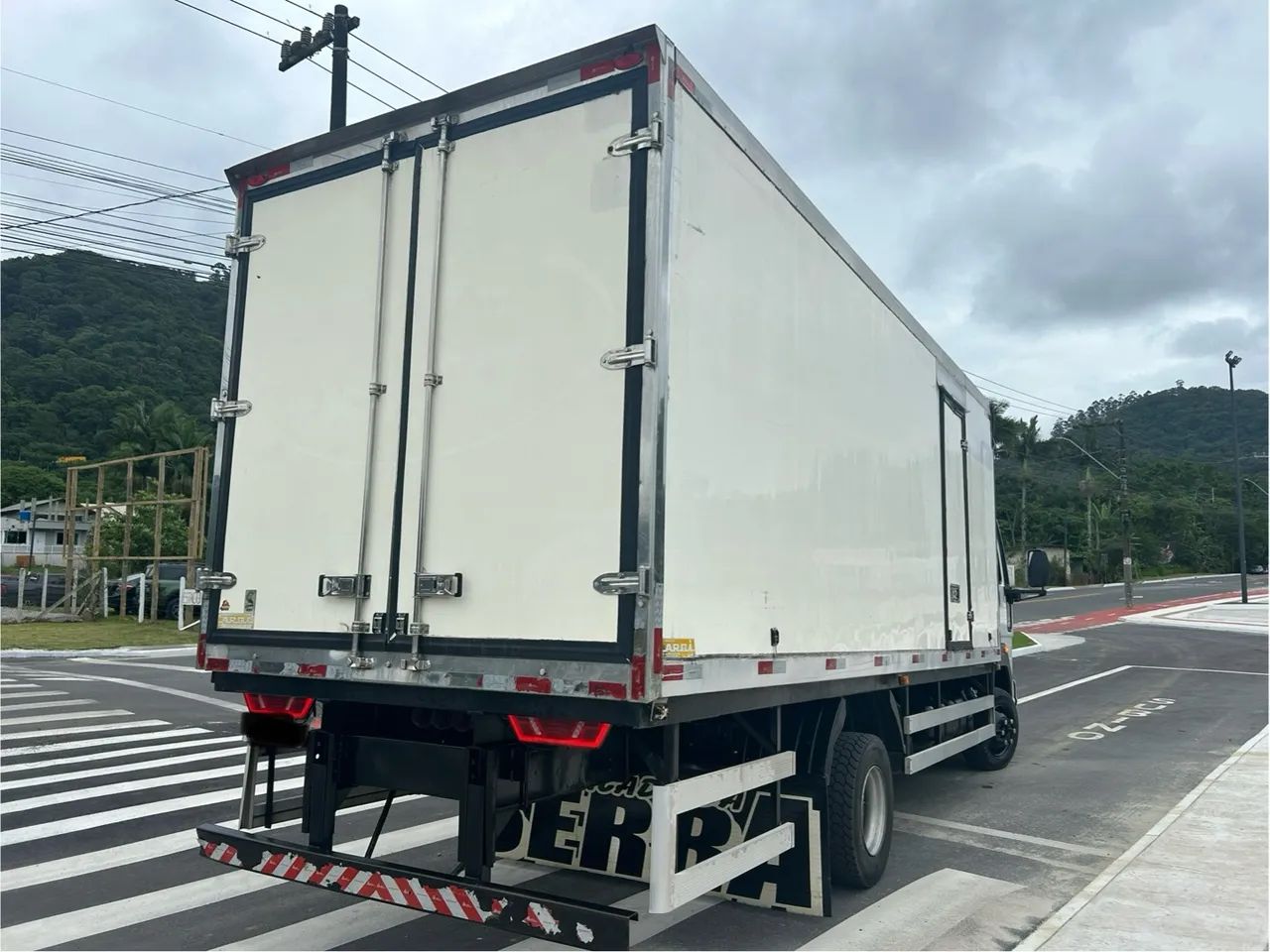 Caminhão Ford Cargo 1119 - Baú Refrigerado - Foto 7