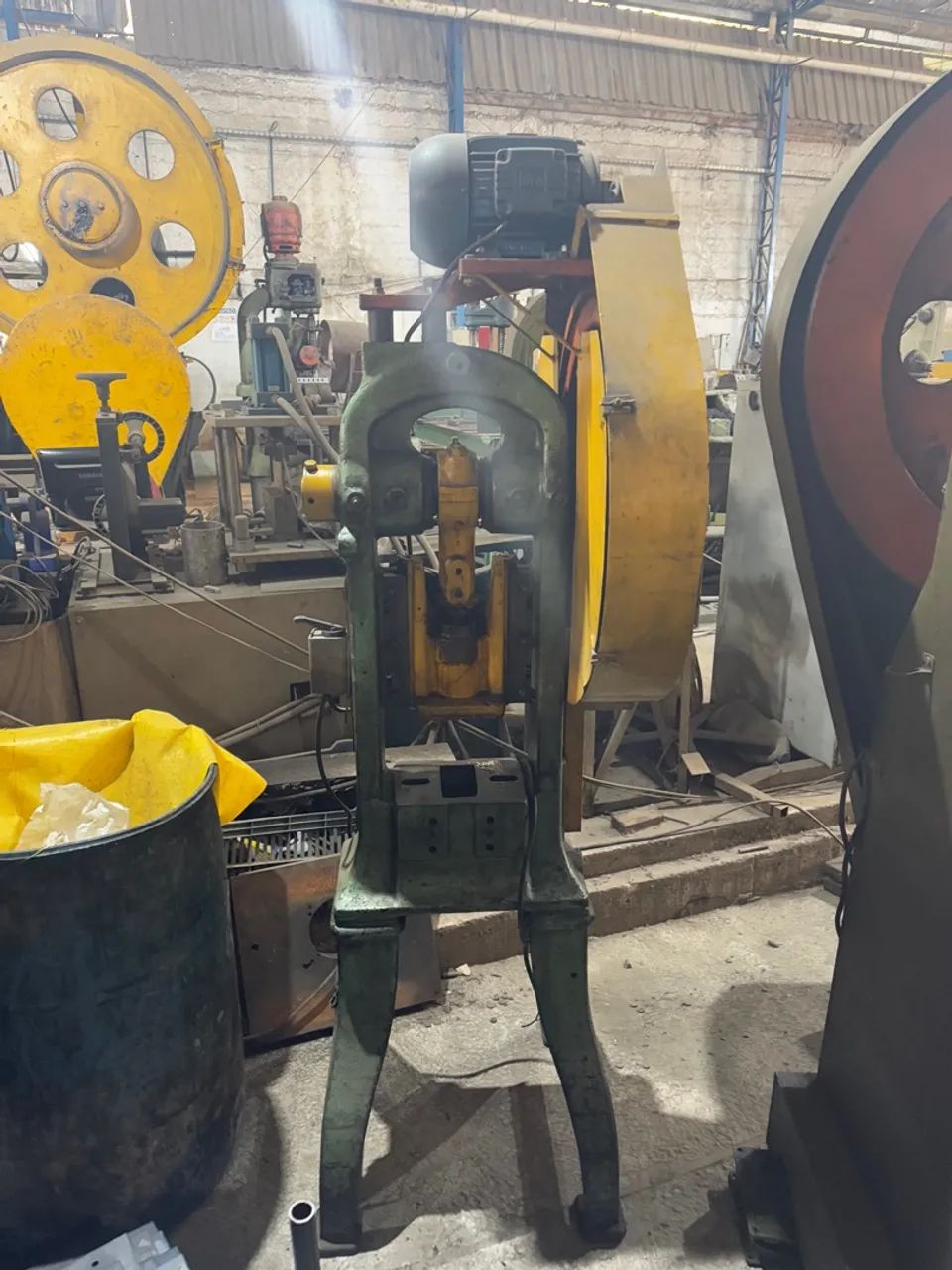 Prensa Excêntrica Automática 8 toneladas - Foto 4