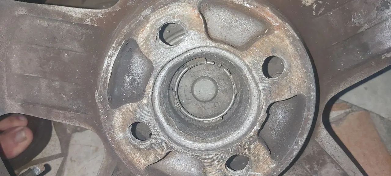 Rodas 15 furacão 4x100 vw pelo com 5 pneus e 5 rodas - Foto 3