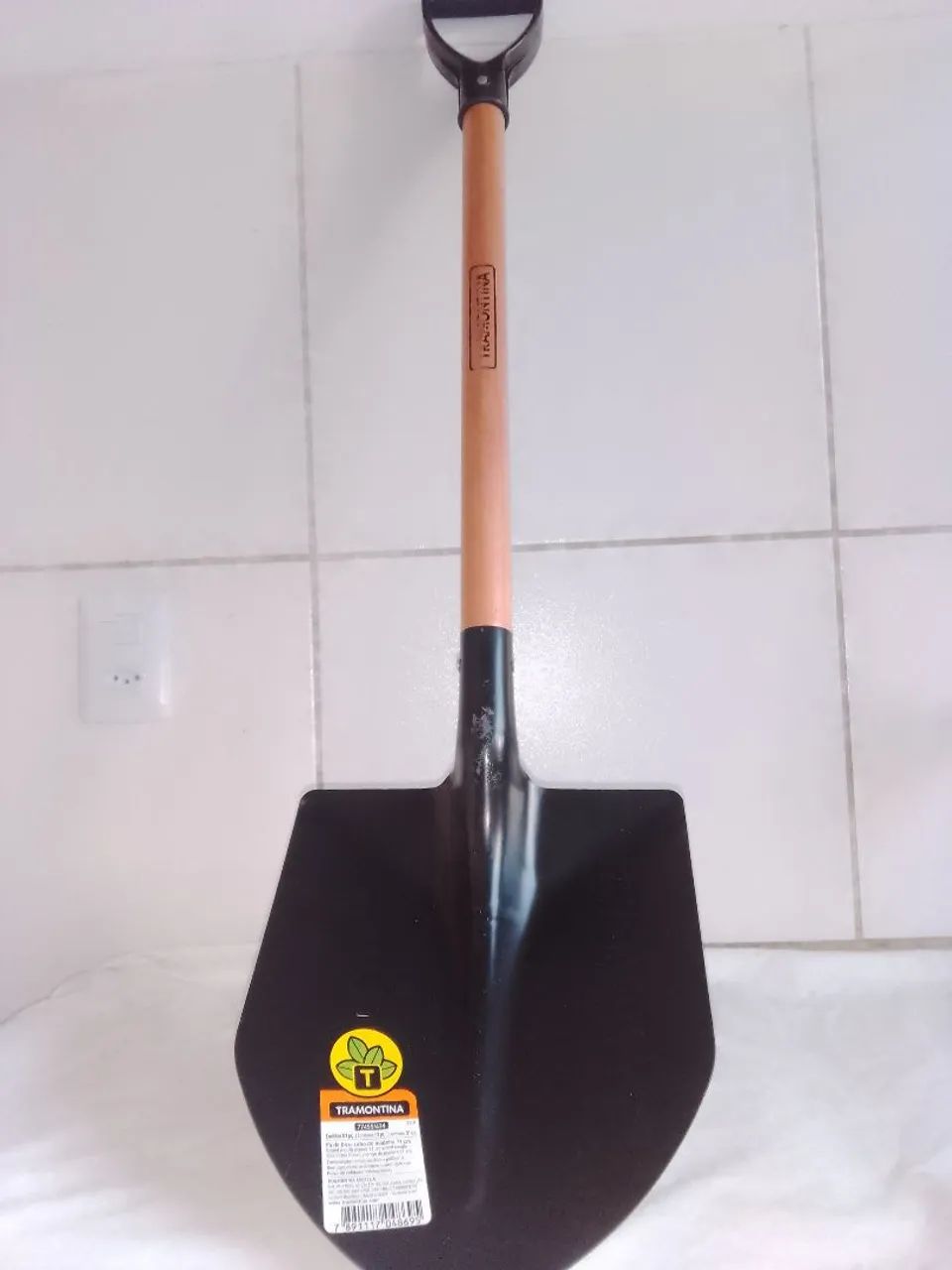 Pá Tramontina com Cabo de Madeira - Foto 5