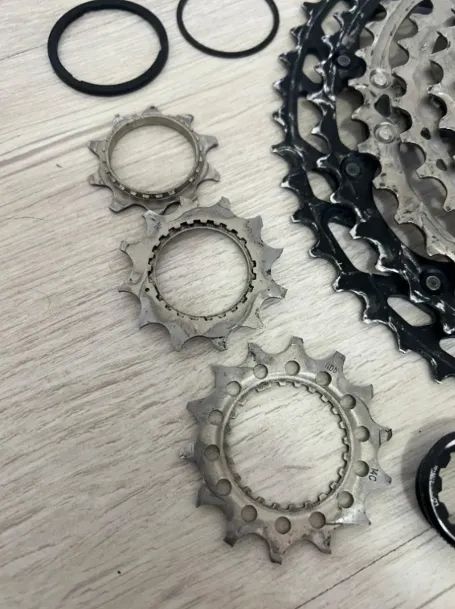 Cassete Shimano deore xt m8100 - USADO - FALTA COG 16 E 18 Cassete Shimano deore xt m8100 - USADO - FALTA COG 16 E 18