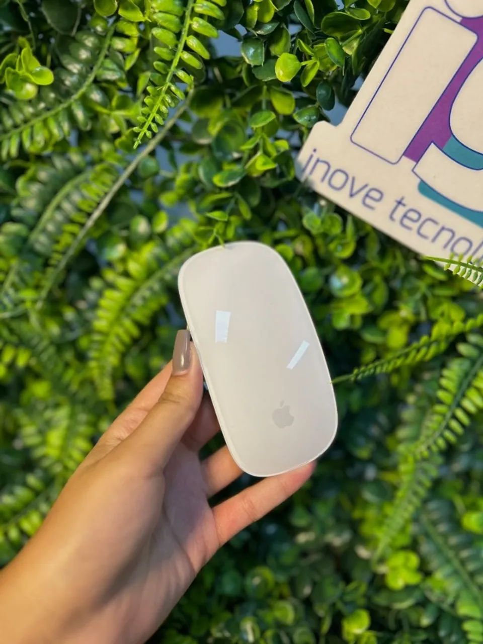 Magic Mouse 2   A1657  Branco   Seminovo, impecável sem marcas 