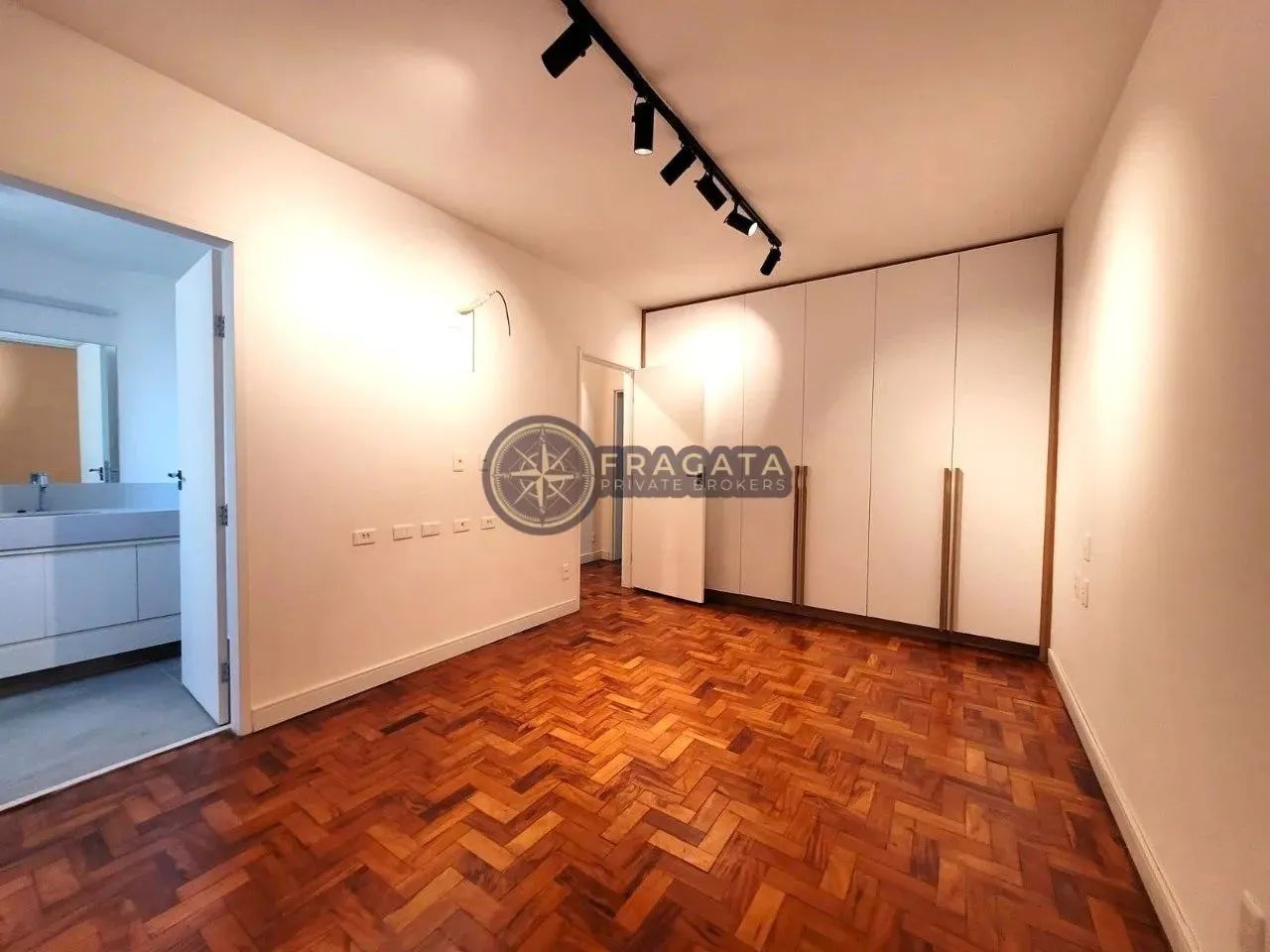 Apartamento reformado com 135m² - 3 dormitórios sendo 1 suíte e 1 vaga - Jardim Paulista/S - Foto 12