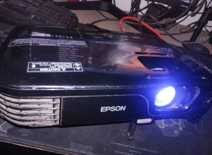 Projetor Epson Powerlite 512+ - Foto 2