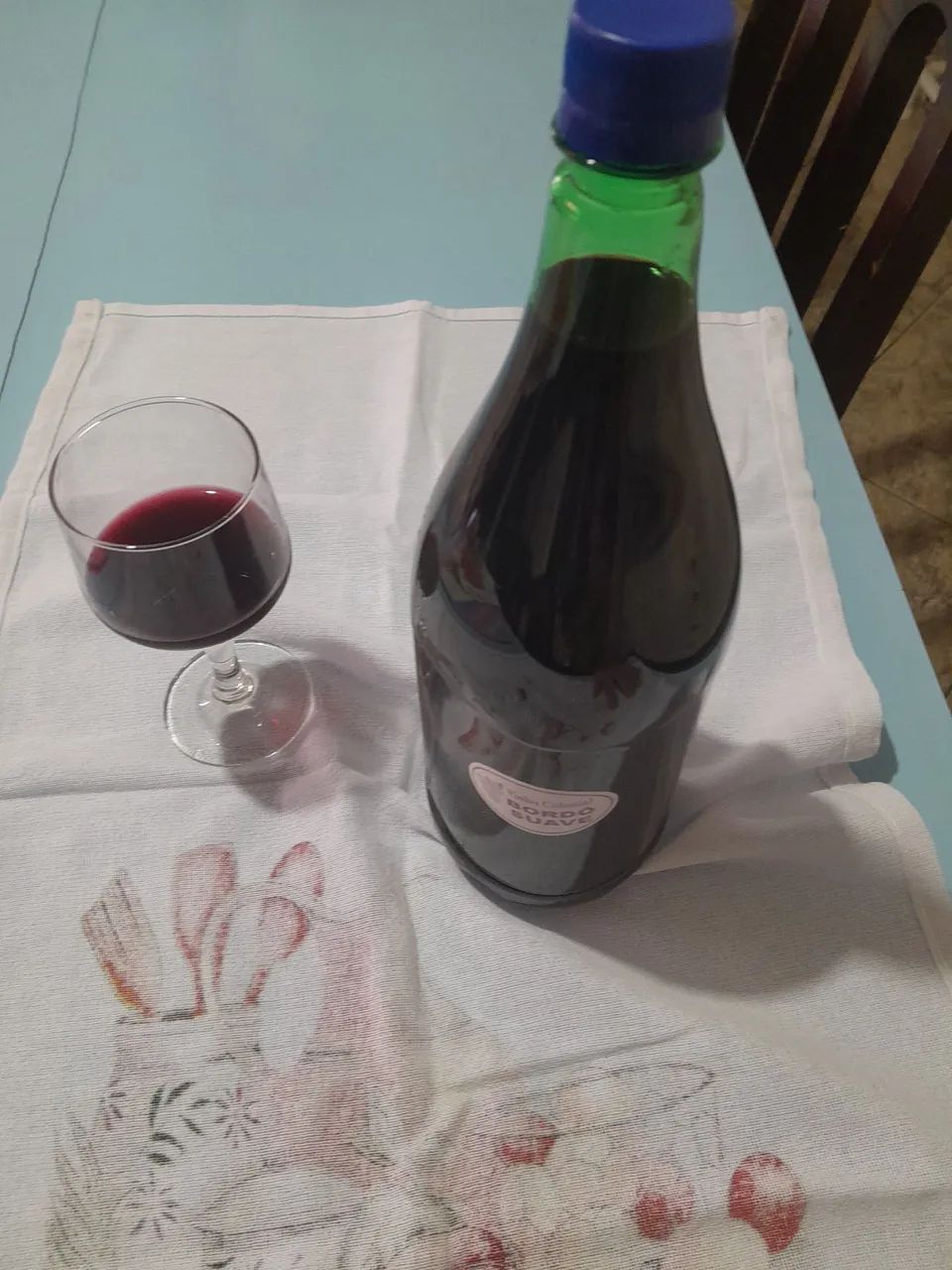 Vinho Tinto Bordô Suave - Garrafa de 1 Litro - Foto 3