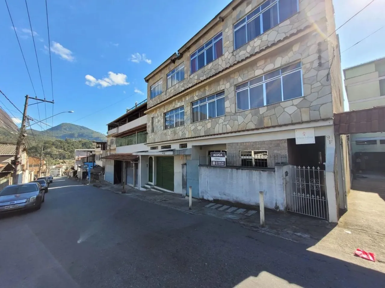 Casa com 2 dormitórios para alugar, 57 m² por R$ 1.143/mês - Olaria - Nova Friburgo/RJ
