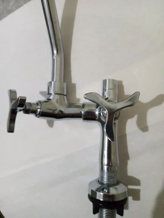 Torneira para Cozinha Docol - Nova , com saída pra filtro  - Foto 2