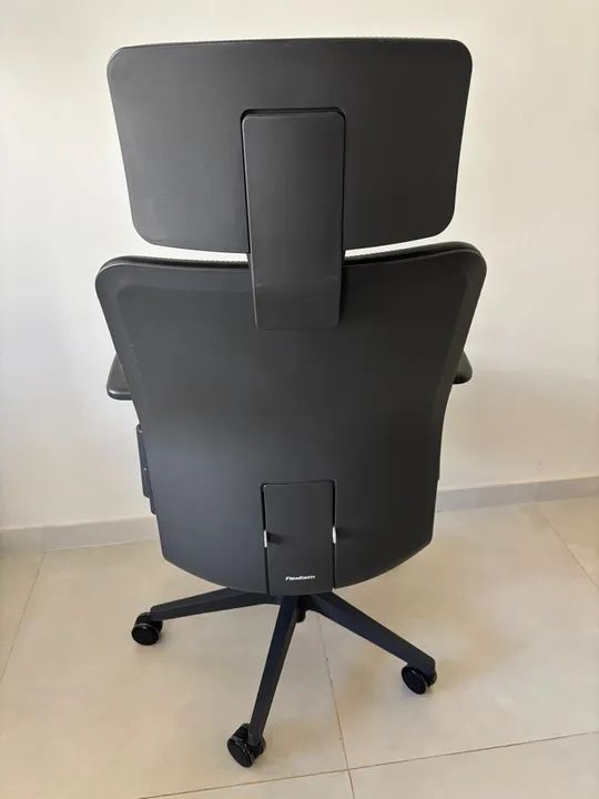 Cadeira Tecton Preta da Flexform - Foto 2