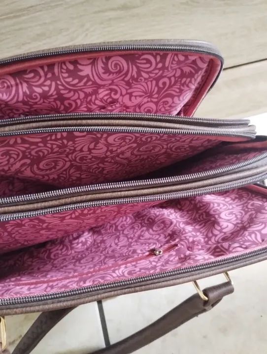 Bolsa para Notebook com 3 repartições e zíper interno  - Foto 2