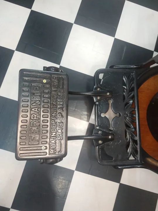Cadeira de Barbeiro Ferrante  - Foto 3