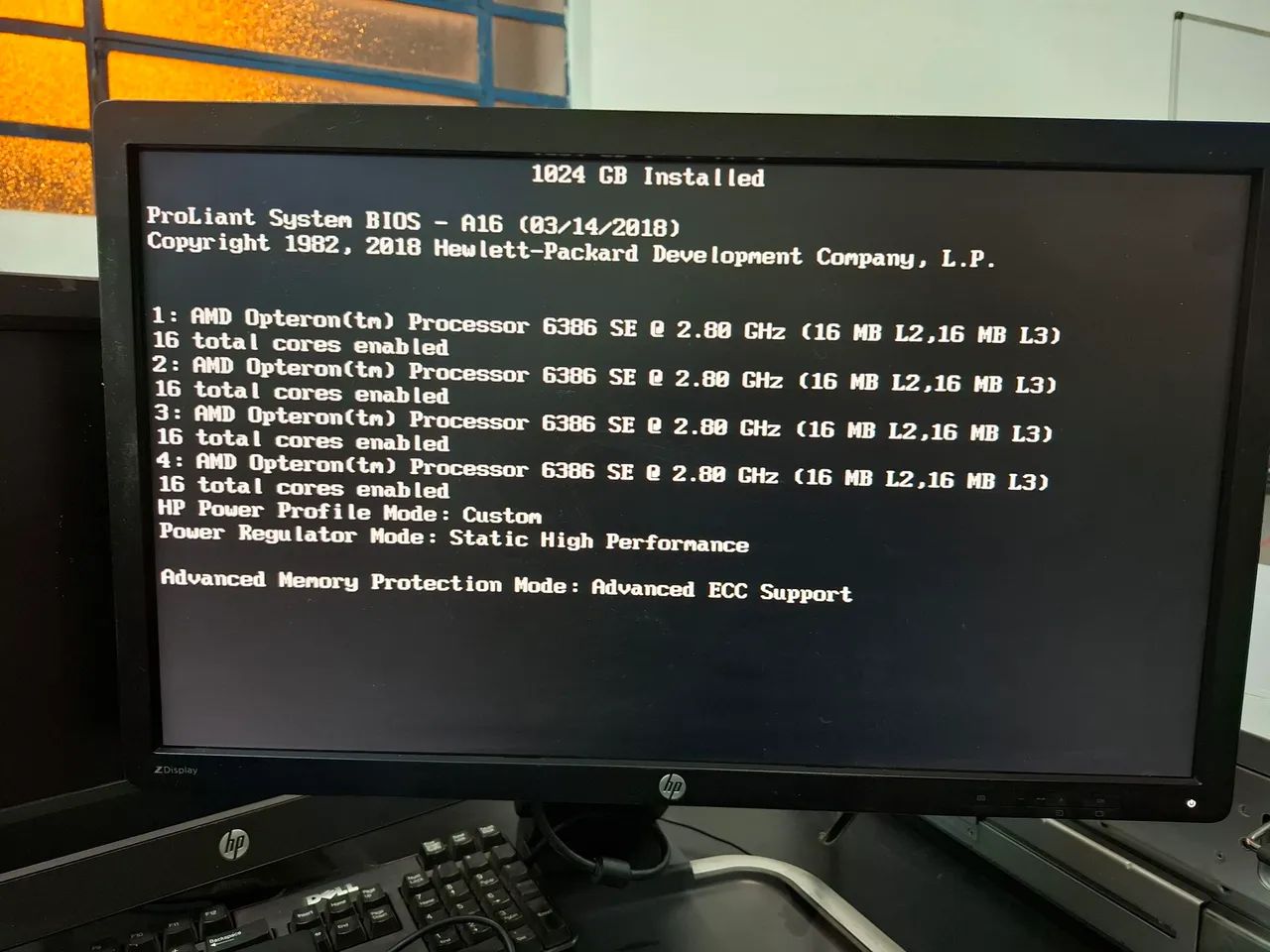 HPE DL585 Gen7, 64gb RAM, 4 processadores 16 cores cada. - Foto 4