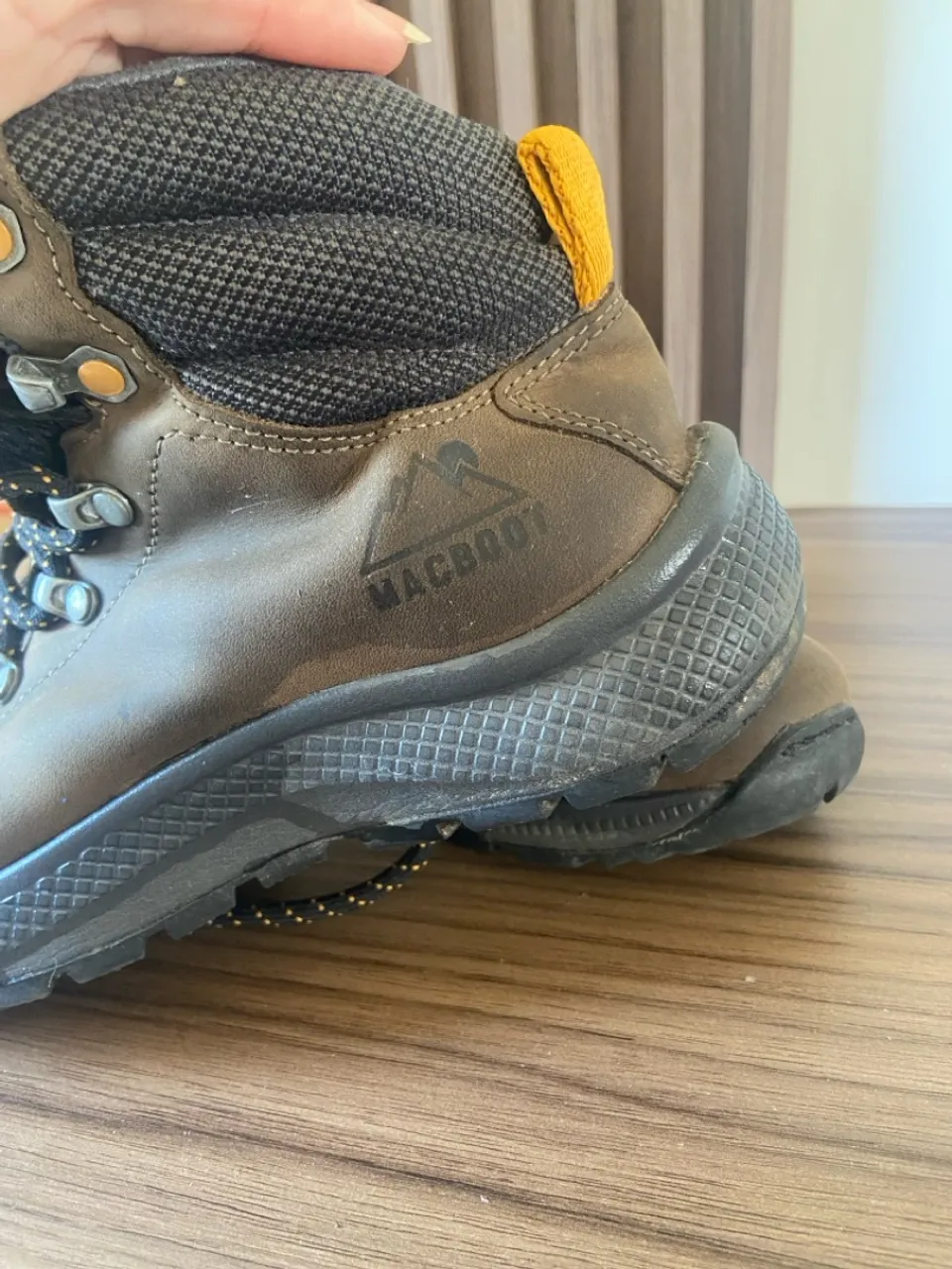 Bota de Trekking Macboot Marrom
