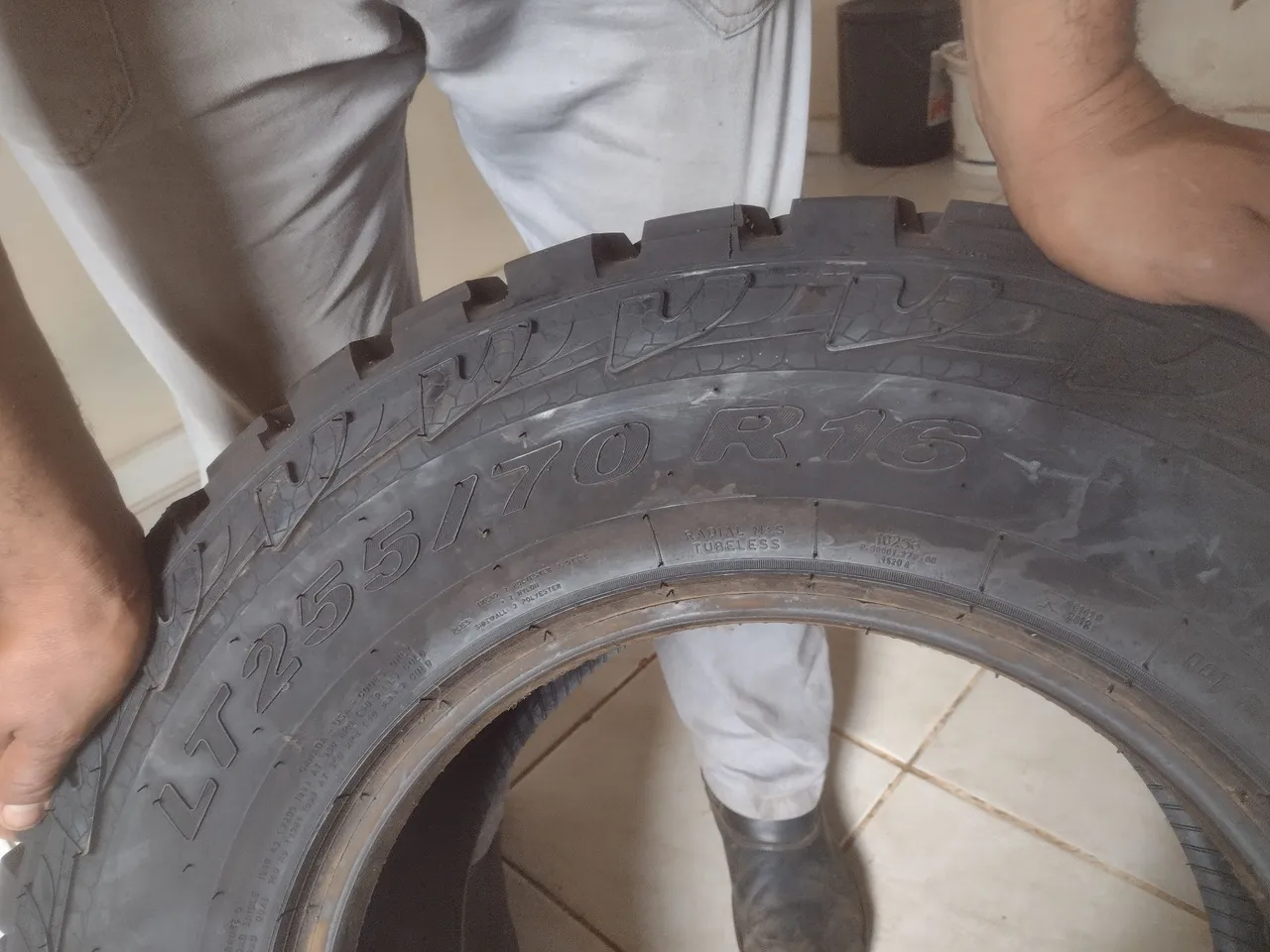 Pneu Pirelli Scorpion 255/70 R16